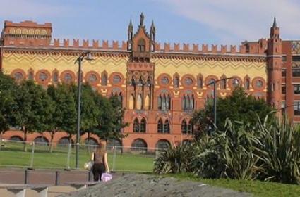 Şatolarıyla Glasgow Şatolarıyla Glasgow