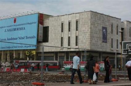 Tekdüze Bir Şehir: Tiran 