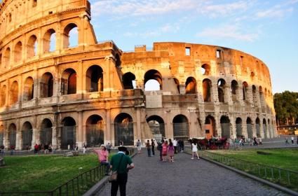 Tarih ile İç İçe Bir Şehir: Roma  Tarih ile İç İçe Bir Şehir: Roma