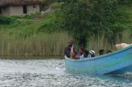 Küçük Kuşların Ülkesi: Bunyonyi Gölü, Kampala 