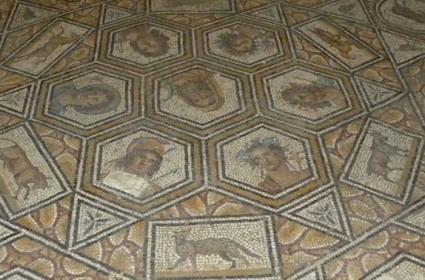 Tunus Bardo Müzesi  Tunus Bardo Müzesi