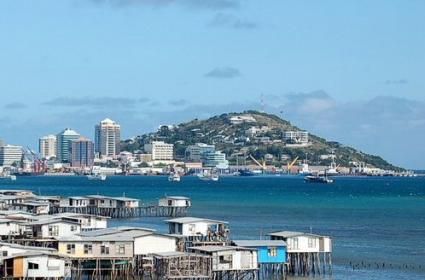 Bir Mandala Öyküsü, Port Moresby  Bir Mandala Öyküsü, Port Moresby