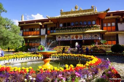 Katmandu- Bhaktapur Gezisi  Katmandu- Bhaktapur Gezisi