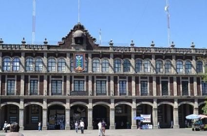 Cuernavaca ve Xochicalco 