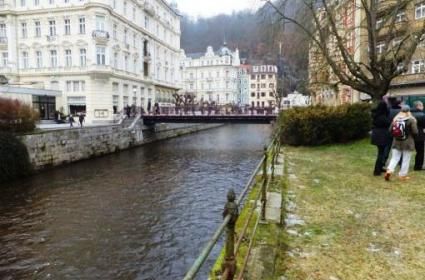 Kaplıcalarıyla Ünlü Şehir: Karlovy Vary  Kaplıcalarıyla Ünlü Şehir: Karlovy Vary