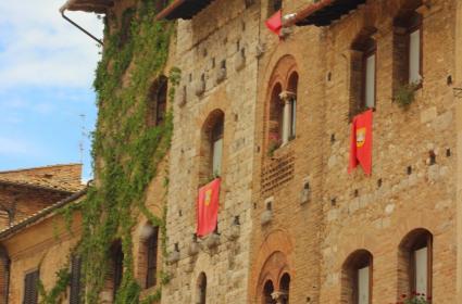 Masallardan Kalma Bir Orta Çağ Kasabası: San Gimignano  Masallardan Kalma Bir Orta Çağ Kasabası: San Gimignano