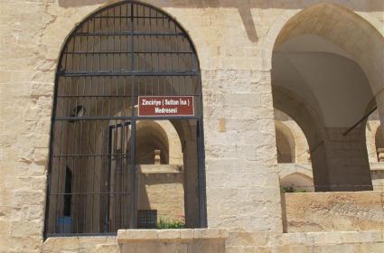 Gündüzü Masal, Gecesi Tehlikeli: Prag  Gündüzü Masal, Gecesi Tehlikeli: Prag