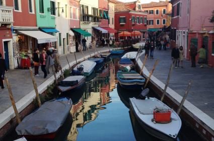 Murano ve Burano Adaları'nda Masal Gibi Bir Gezi  Murano ve Burano Adaları'nda Masal Gibi Bir Gezi