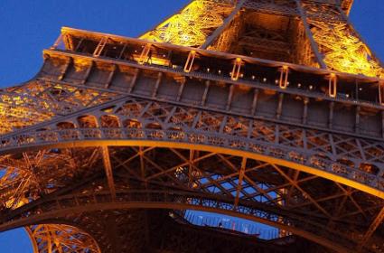 Paris'i Yürüyerek Gezmek  Paris'i Yürüyerek Gezmek