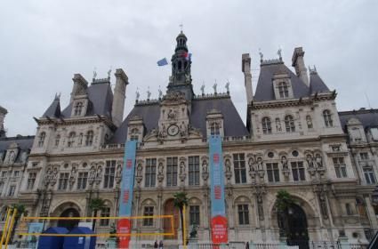 Notre Dame, Avrupa'nın En Büyük Camisi ve Latin Mahallesi: Paris  Notre Dame, Avrupa'nın En Büyük Camisi ve Latin Mahallesi: Paris