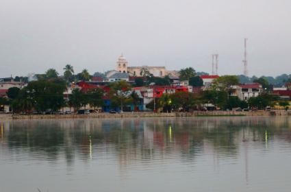 Guatemala'da Şirin Bir Kasaba: Flores Guatemala'da Şirin Bir Kasaba: Flores