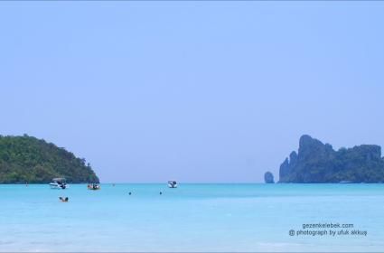 Tayland'da Cennet Gibi Bir Ada: Phi Phi Adası  Tayland'da Cennet Gibi Bir Ada: Phi Phi Adası