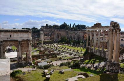 Tarihin İzlerini Yaşatan Şehir: Roma  Tarihin İzlerini Yaşatan Şehir: Roma