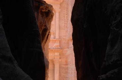 Zaman Yorgunu Petra  Zaman Yorgunu Petra