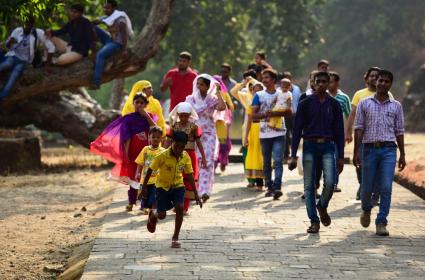 Meğer Hayatın Kendisi Bir Filmmiş: Bombay  Meğer Hayatın Kendisi Bir Filmmiş: Bombay