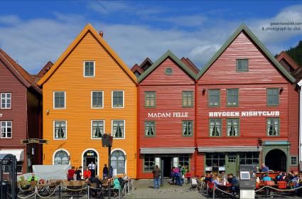 Rengârenk Hansa Evleri ile Bergen  Rengârenk Hansa Evleri ile Bergen