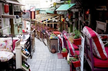 UĞRAMADAN GEÇMEYİN - CEZAYİR SOKAĞI / İSTANBUL 