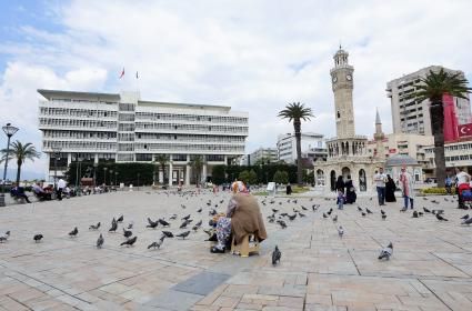 Kemeraltı&#039;nda Keyifli Bir Gün Nasıl Geçer?