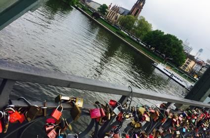 Frankfurt&#039;a Özel Pratik Gezi Rehberi 