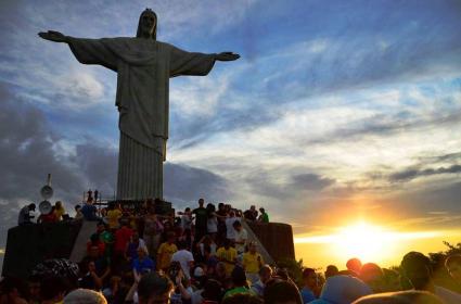 Borca Harca Girin Ama Yine de Gelin Buraya: Rio De Janeiro  Borca Harca Girin Ama Yine de Gelin Buraya: Rio De Janeiro