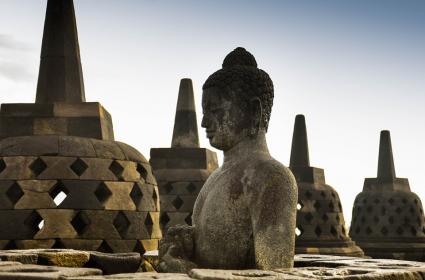 Yogyakarta ve Muhteşem Tapınakları  Yogyakarta ve Muhteşem Tapınakları