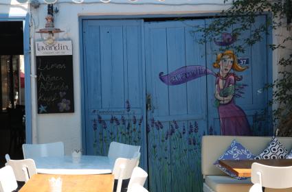 Alaçatı Sokaklarından Notlar 