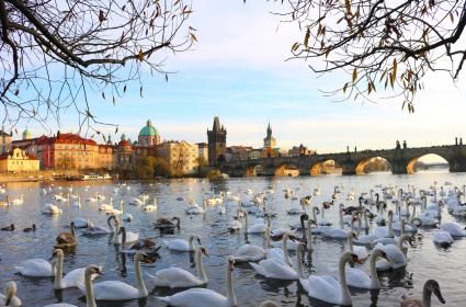 Geçmişten Günümüze Prag Charles Bridge  Geçmişten Günümüze Prag Charles Bridge