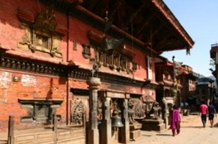 Bhaktapur ve Patan Şehirlerinde Bir Gezinti  Bhaktapur ve Patan Şehirlerinde Bir Gezinti