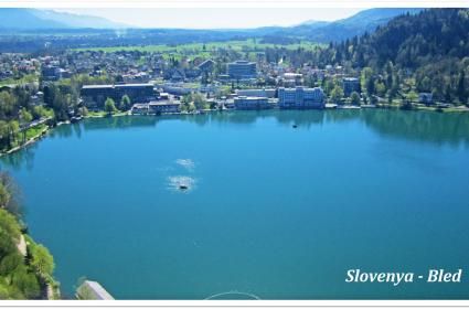 Slovenya'nın Kuzeyindeki Puslu Güzellik: Bled Gölü  Slovenya'nın Kuzeyindeki Puslu Güzellik: Bled Gölü