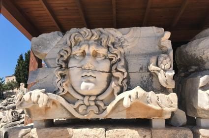 Didim&#039;in Kehanet Merkezi: Didyma Apollon Tapınağı 