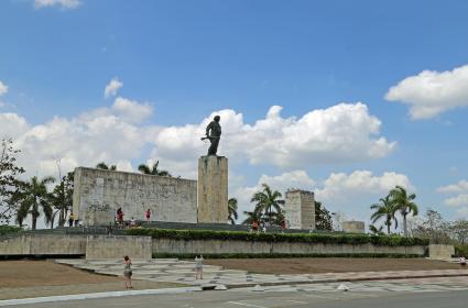 Küba Güncesi: Santa Clara, Küba Devrimi ve Che  Küba Güncesi: Santa Clara, Küba Devrimi ve Che