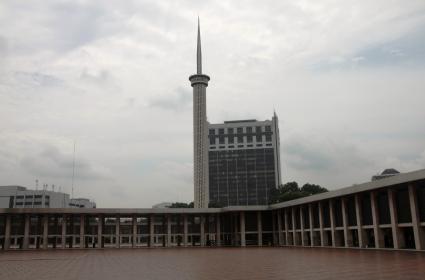 Güneydoğu Asya'da Bir Başkent: Cakarta  Güneydoğu Asya'da Bir Başkent: Cakarta