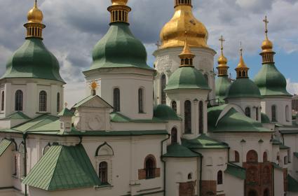 İki Uçak Arası Kiev  İki Uçak Arası Kiev