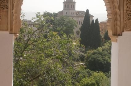 Arapların Endülüs'teki Son Kalesi: Granada  Arapların Endülüs'teki Son Kalesi: Granada