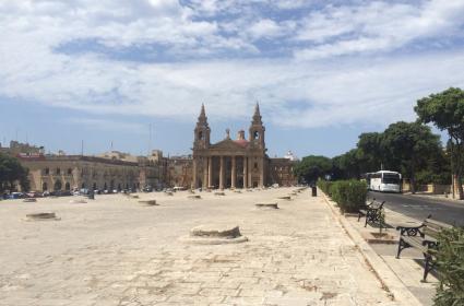 Eğitim ve Eğlencenin Bir Arada Olduğu Ada : Malta  Eğitim ve Eğlencenin Bir Arada Olduğu Ada : Malta