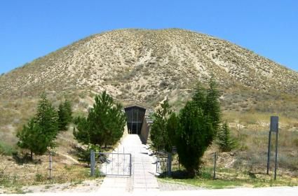 Ankara'da Gizemli Efsaneler Diyarı: Gordion  Ankara'da Gizemli Efsaneler Diyarı: Gordion