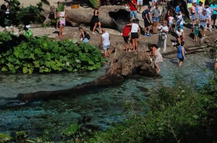 Arnavutluk Rivierası'nın Cennet Köşeleri  Arnavutluk Rivierası'nın Cennet Köşeleri