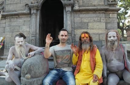 Nepal'in Kutsal Tapınağı: Pashupatinath, Katmandu  Nepal'in Kutsal Tapınağı: Pashupatinath, Katmandu