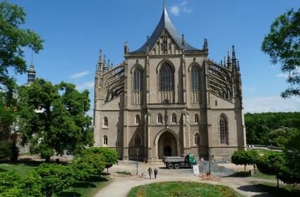 Orta Çağ Kasabası Kutna Hora ve Tüyler Ürperten Kilise 