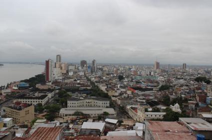 Adım Adım Guayaquil  Adım Adım Guayaquil