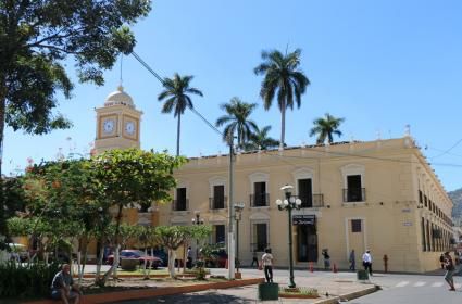 El Salvador: Tazumal ve Santa Ana El Salvador: Tazumal ve Santa Ana
