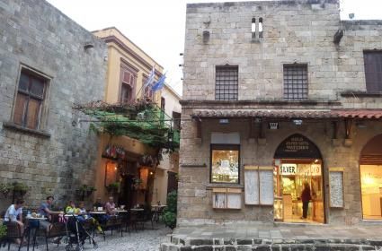 Adalar Denizinde Bir Ada: Rodos  Adalar Denizinde Bir Ada: Rodos