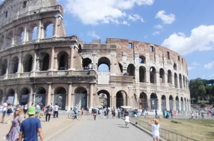 Medeniyetlerin Temelinin Atıldığı Kent: Roma  Medeniyetlerin Temelinin Atıldığı Kent: Roma