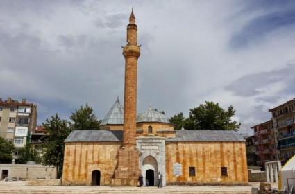 Ahi Evran Camii ve Türbesi 