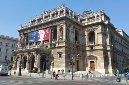 Macaristan Devlet Opera Binası 