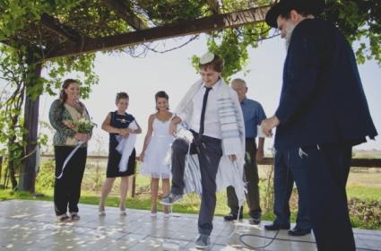 İsrail’deki düğün törenlerinde neden cam kırma adeti vardır? 