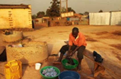 Divan edebiyatının en yaygın kullanılan nazım biçimi olan “Gazel” kelimesi hangi ülkede çamaşır yıkayıcılarına verilen isimdir? 