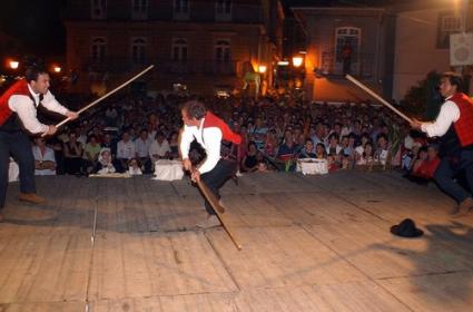 Eski bir dövüş sanatı olan &quot;Jogo do Pau&quot; hangi ülkeye aittir? 