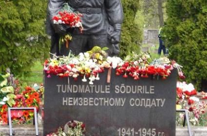 Sovyetler Birliği&#039;nden ilk ayrılan ülke hangisidir? 