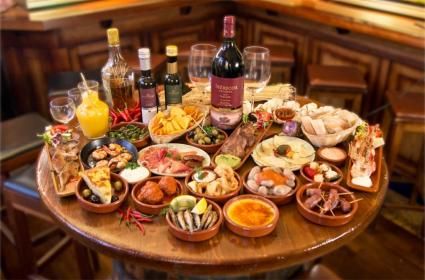 İspanya'da Mutlaka Tatmanız Gereken 10 Tapas  İspanya'da Mutlaka Tatmanız Gereken 10 Tapas